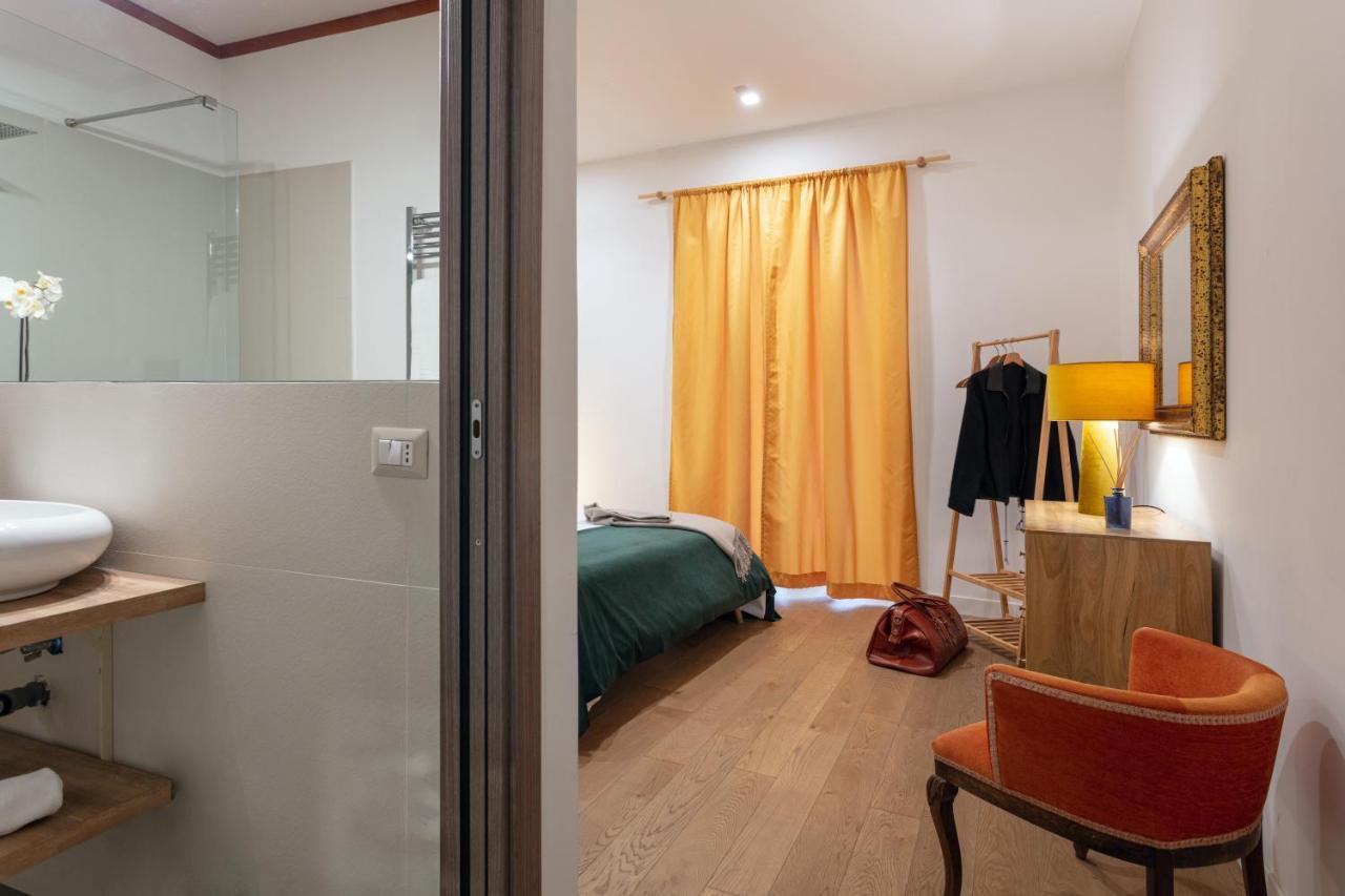 Starguest La Sapienza Art Gallery Apartment Napoli Bagian luar foto