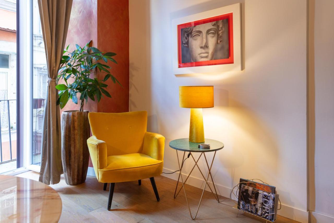 Starguest La Sapienza Art Gallery Apartment Napoli Bagian luar foto